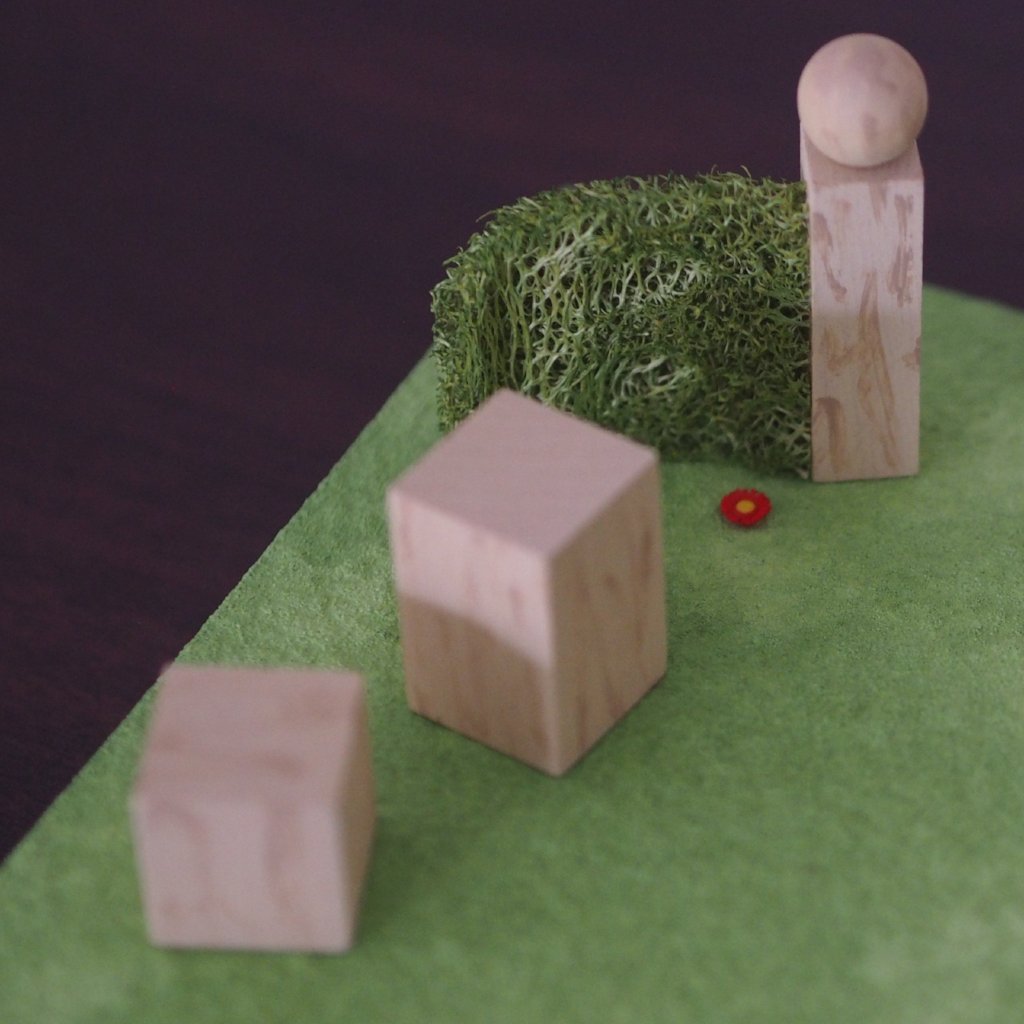 Figurine Stand - Park scene